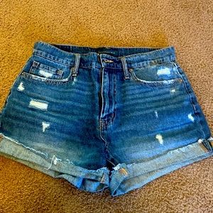 Aeropostale Distressed Mom Short Size 8 Denim Jean